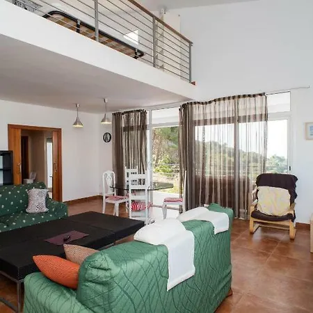 Yaco فيلة يوريت دي مار